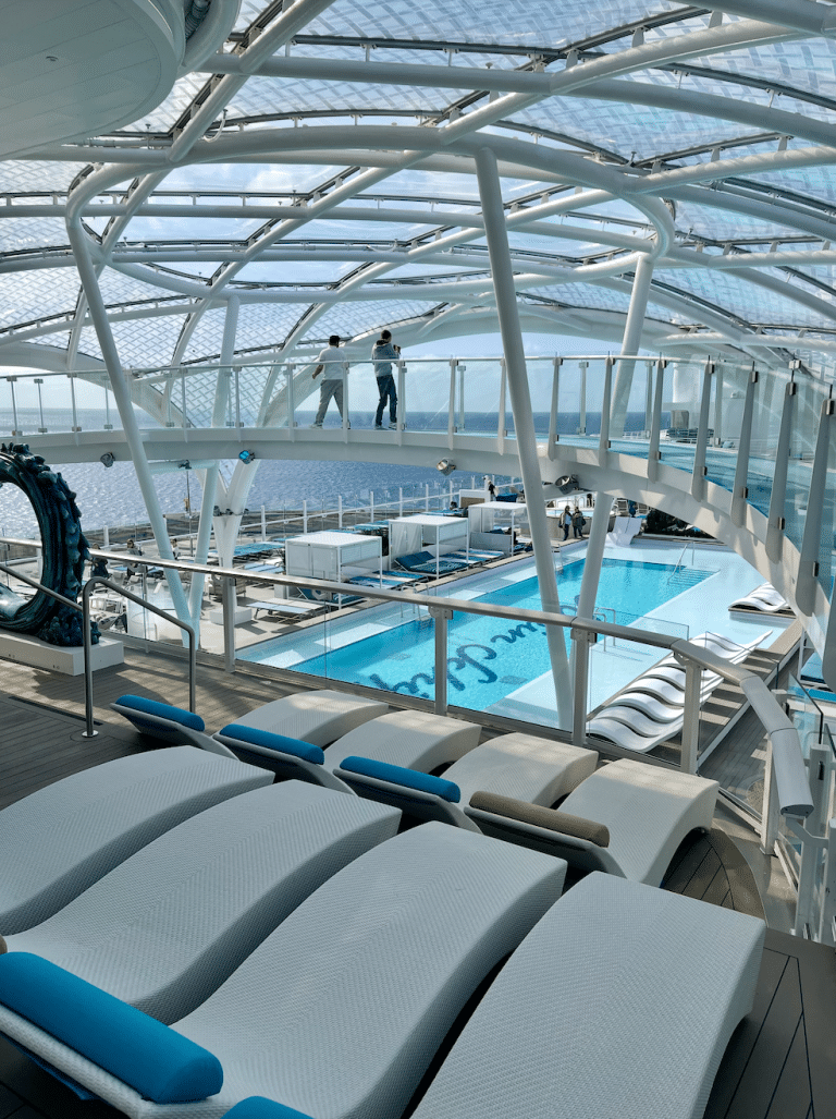 Mein Schiff Relax - Pooldeck