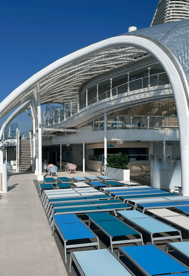 Mein Schiff Relax - Eisbar am Pool