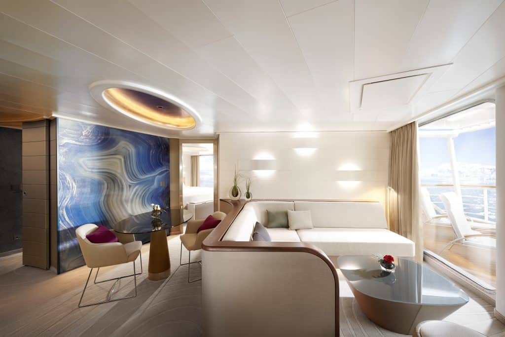 HANSEATIC nature Kabinen & Sutien Grand Suite Wohnbereich