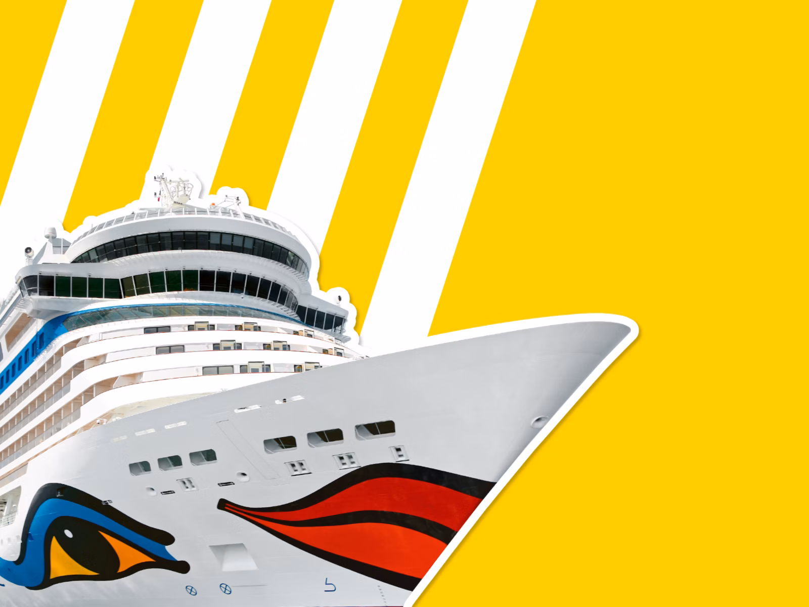 Unmarkiertes Kreuzfahrtschiff vor einer mediterranen Küste