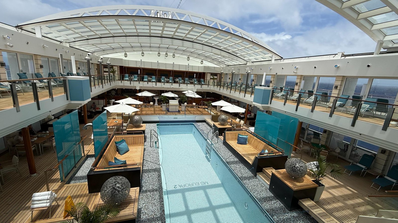 Pooldeck